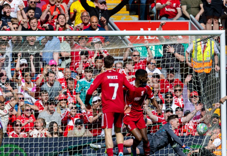 Liverpool đá vòng 36 Premier League bằng màn đối đầu với Chelsea